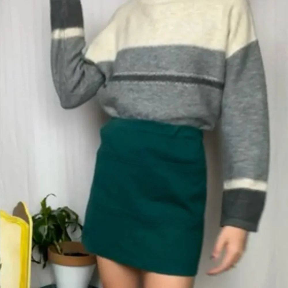 Universal Thread Cream Gray Mock Neck Sweater Size Small